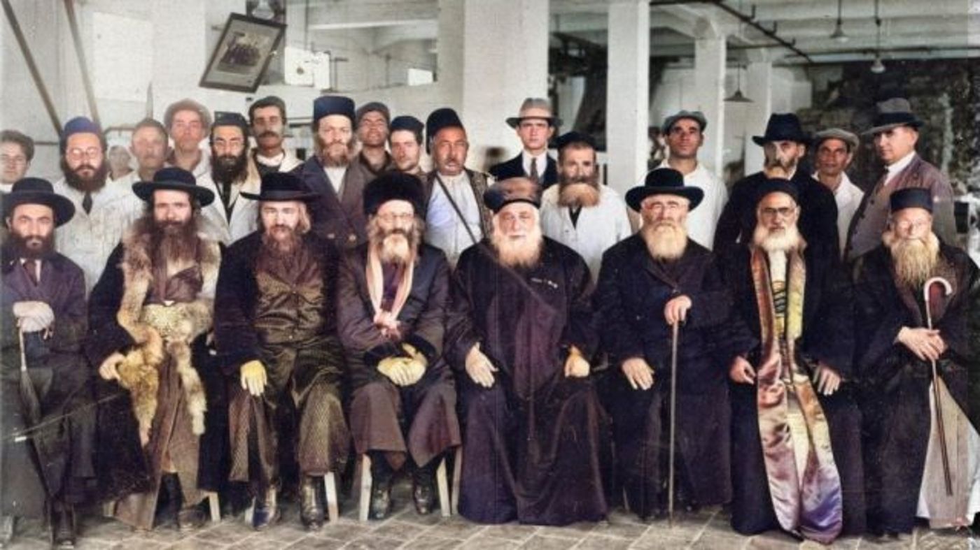 מדהים: החליט להוסיף צבע לתמונות של הרב קוק