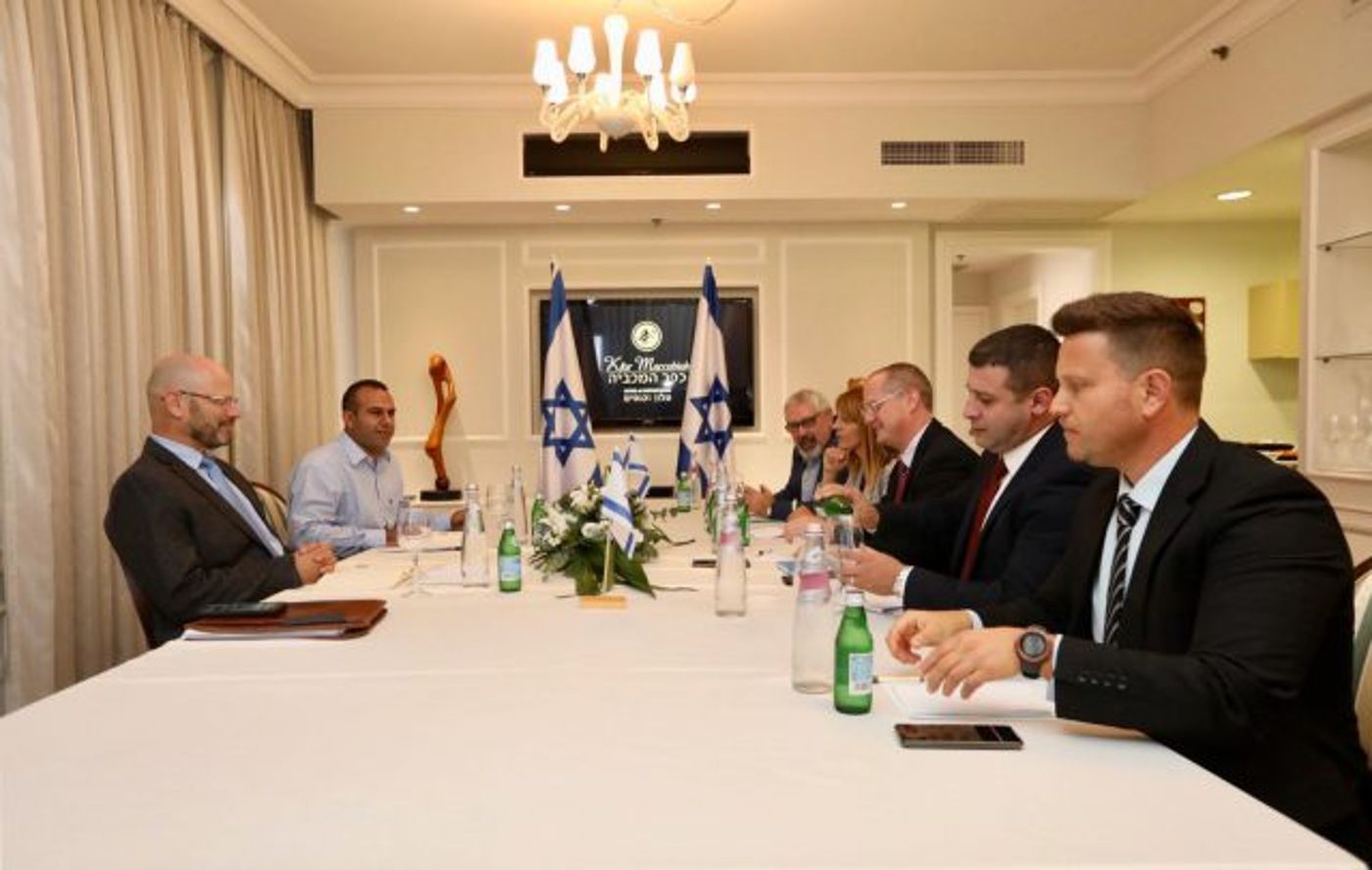 פגישת כחול לבן וישראל ביתנו