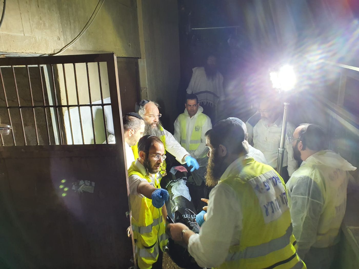 "זוועה": גופת אדם אותרה בחדר חשמל בישיבת פוניבז'