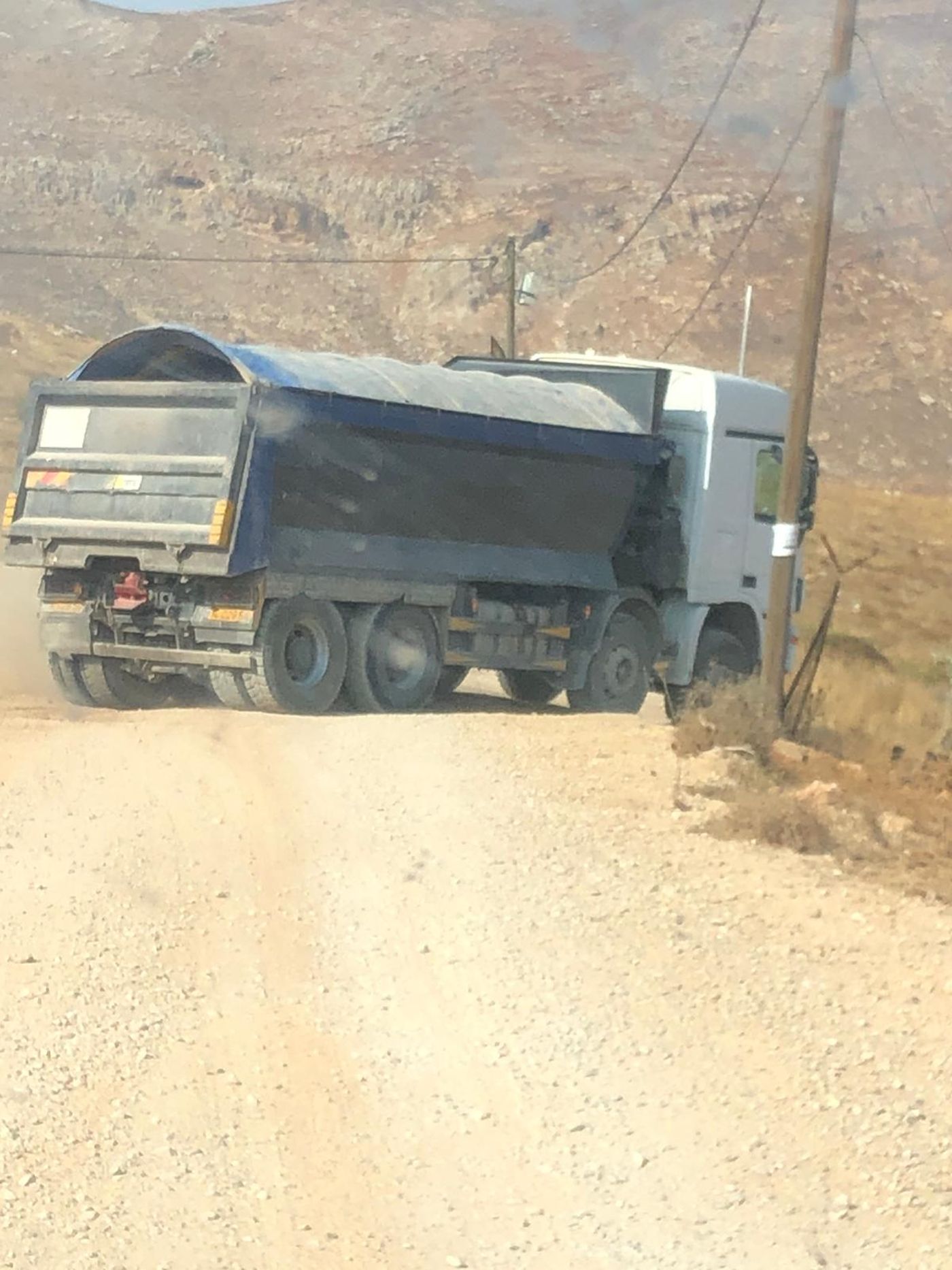 משאית הוחרמה: שוב עימות בין נערי גבעות למשטרה
