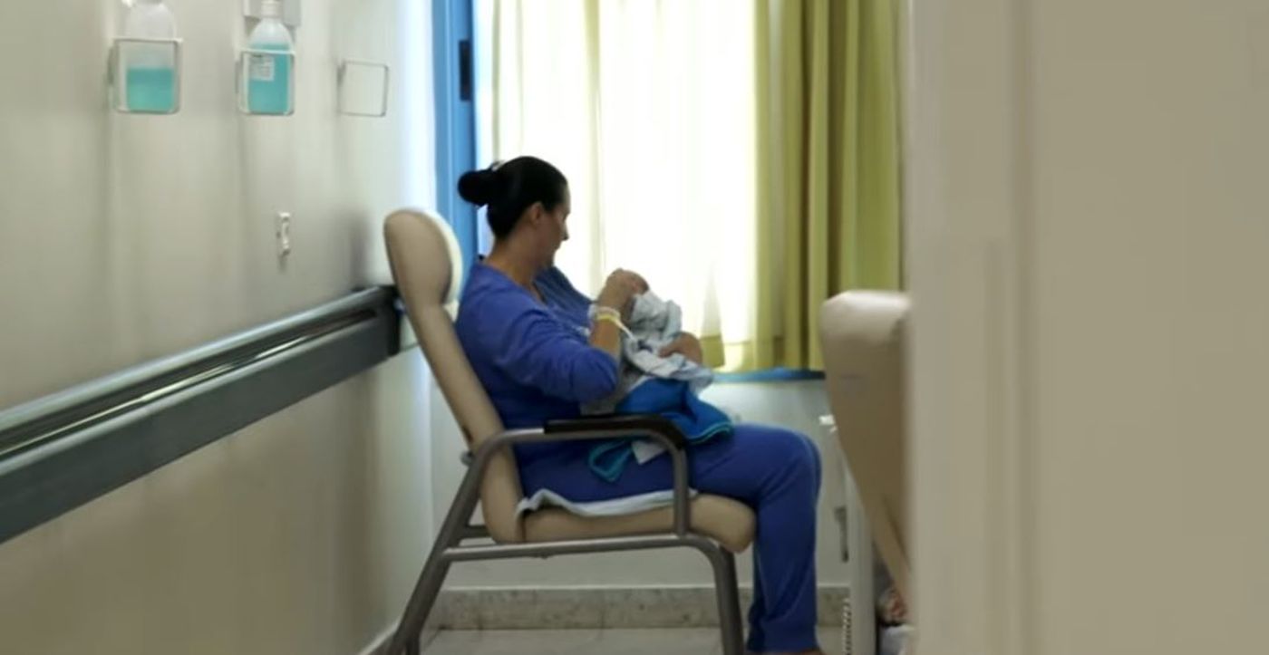 בייבי בום: הנשים שנאלצו ללדת תחת אש