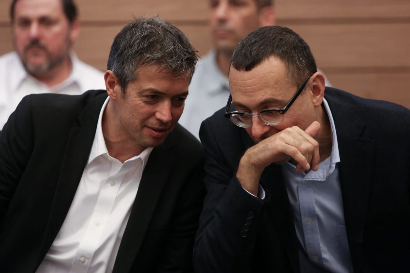 האוזר והנדל