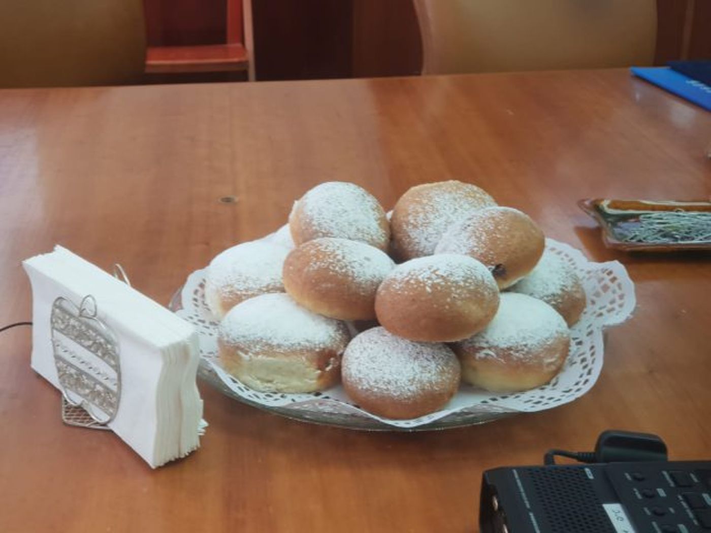 הסופגניות על שולחן הממשלה