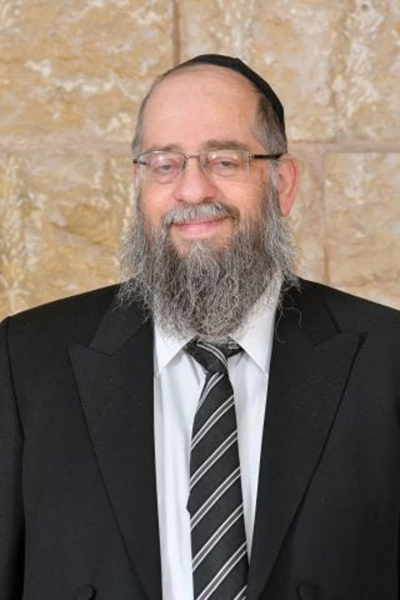 הרב הבר. מפעל הצלת חיים.