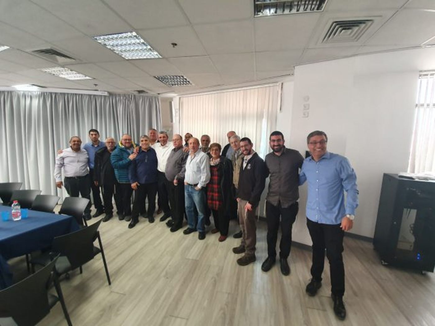 באדיבות המצלם