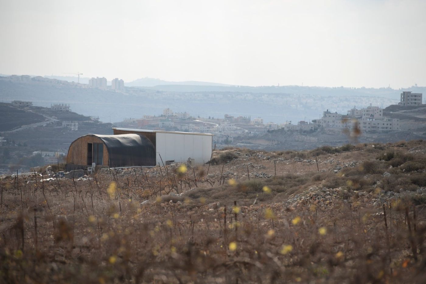בג"צ: הצבא יכול לאכוף חוקי בניה נגד ישראלים