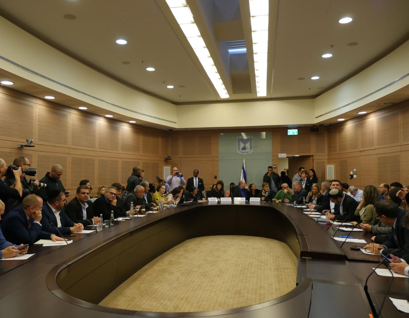 לאחר דיון סוער: נסללה הדרך לדיוני החסינות