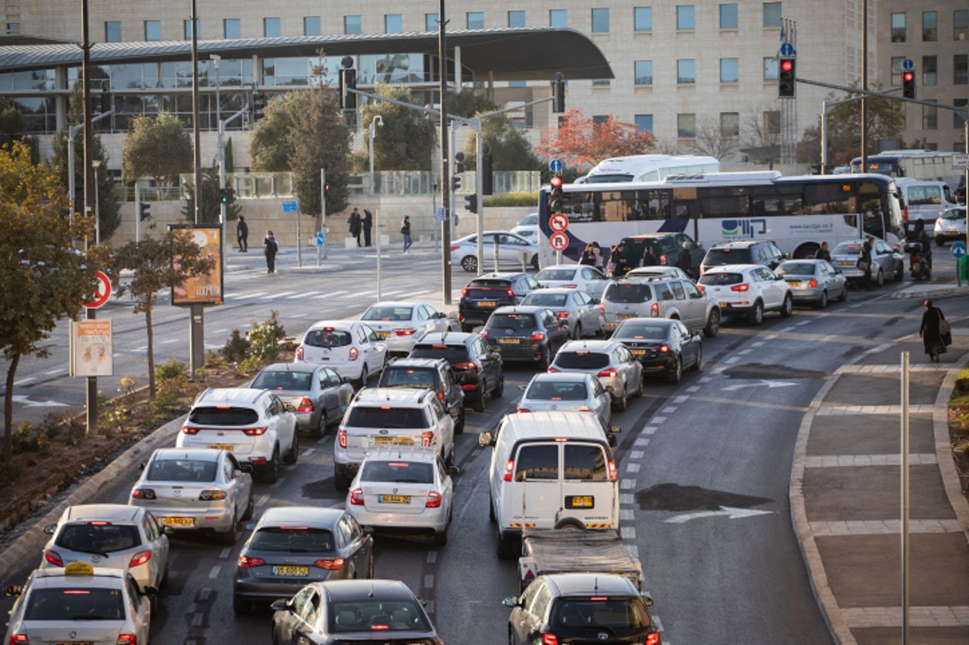 עיר במצור: מיום רביעי- עומסים כבדים בירושלים