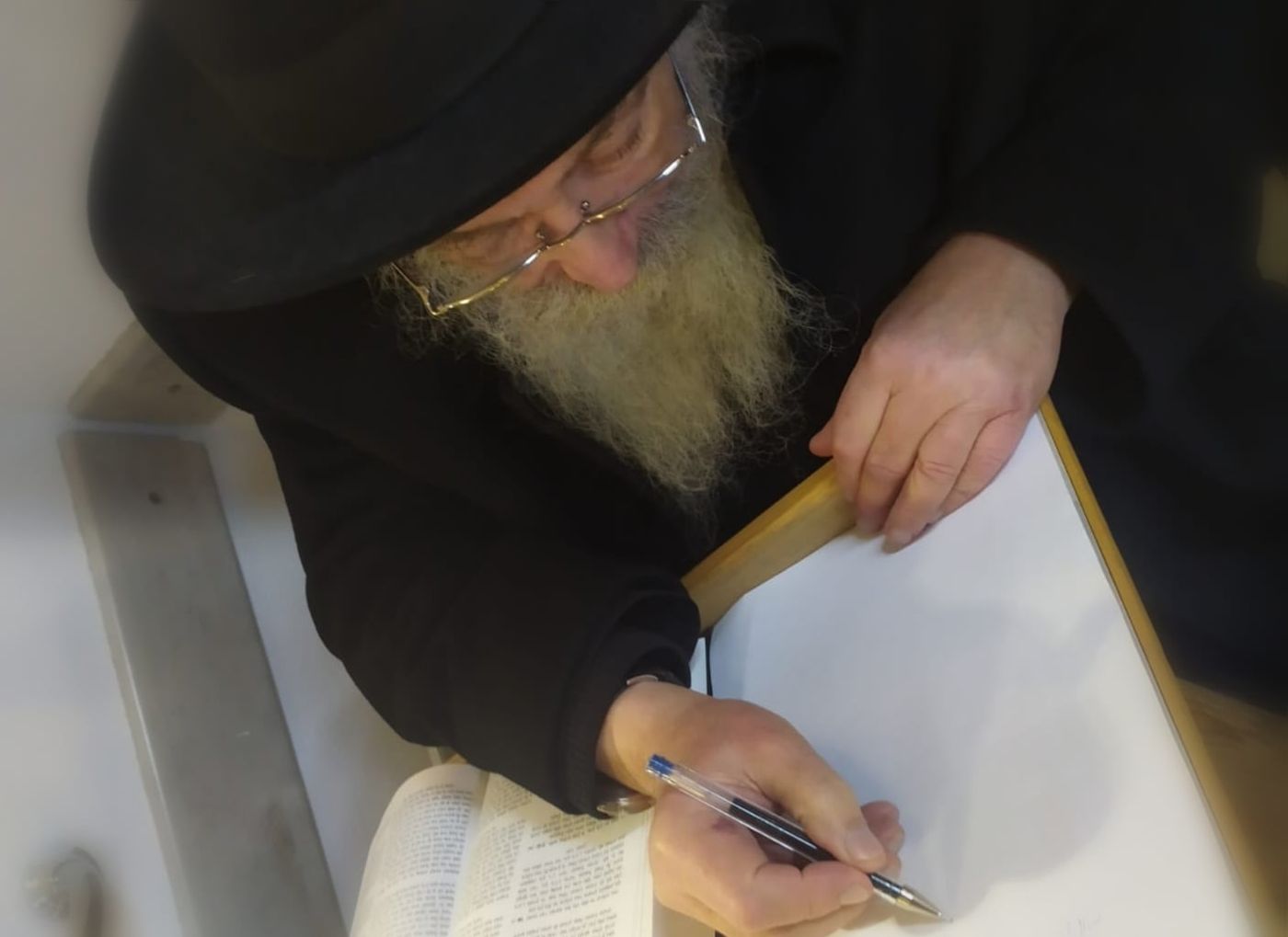 "ההוראה שמפיצים בשמי בקהילת הרב טל- שקר"