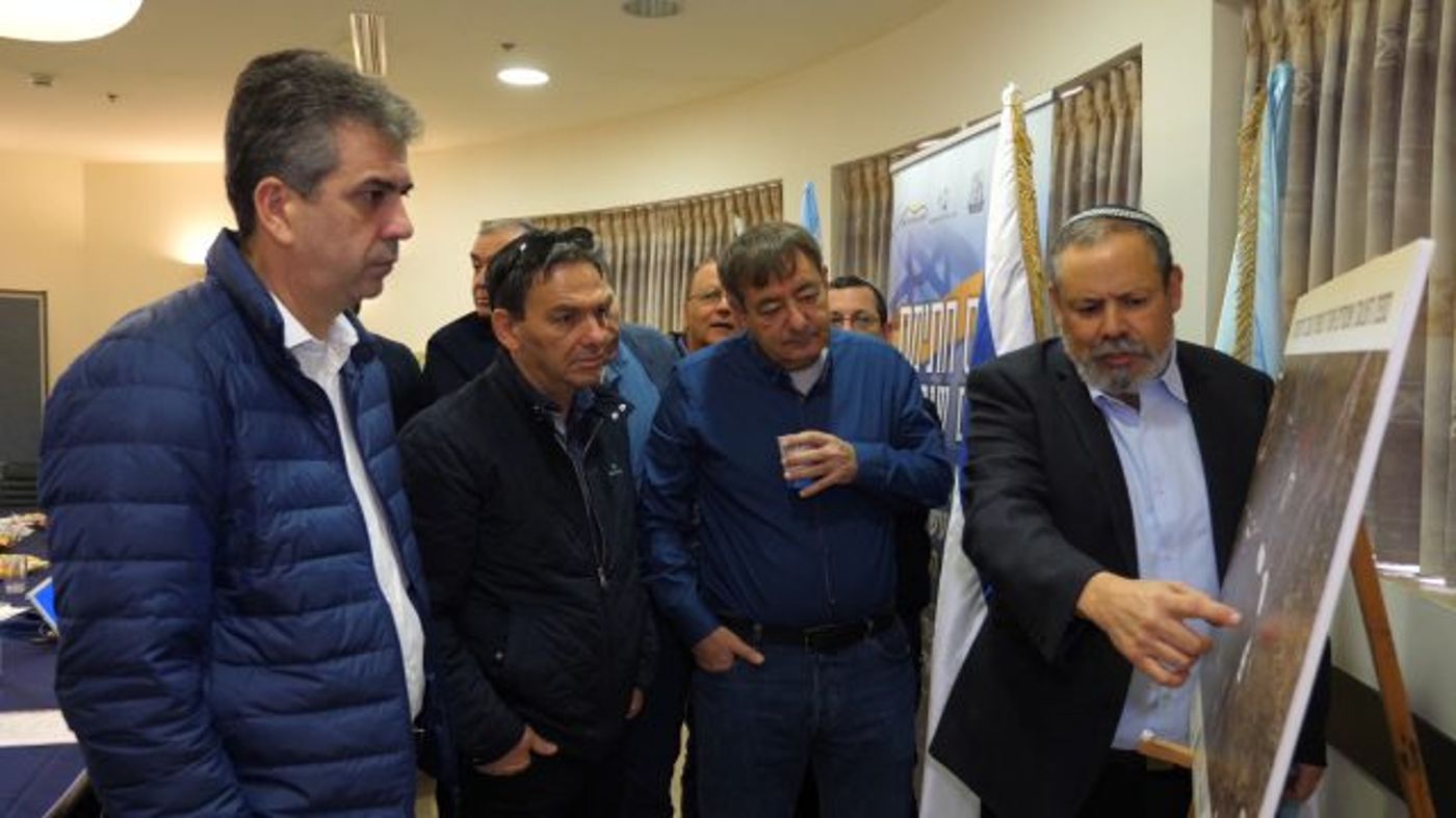 ראשי הרשויות והשר כהן (קרדיט: דוברות הר חברון)