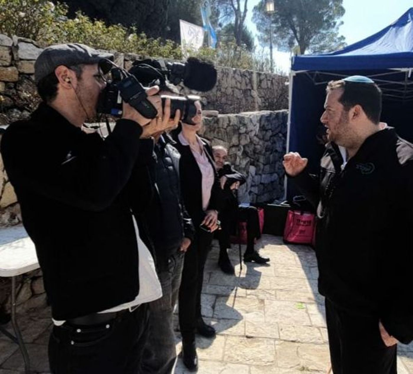 צפו: דגן בעימות עם עיתונאי צרפתי: "לוותר על פריז"
