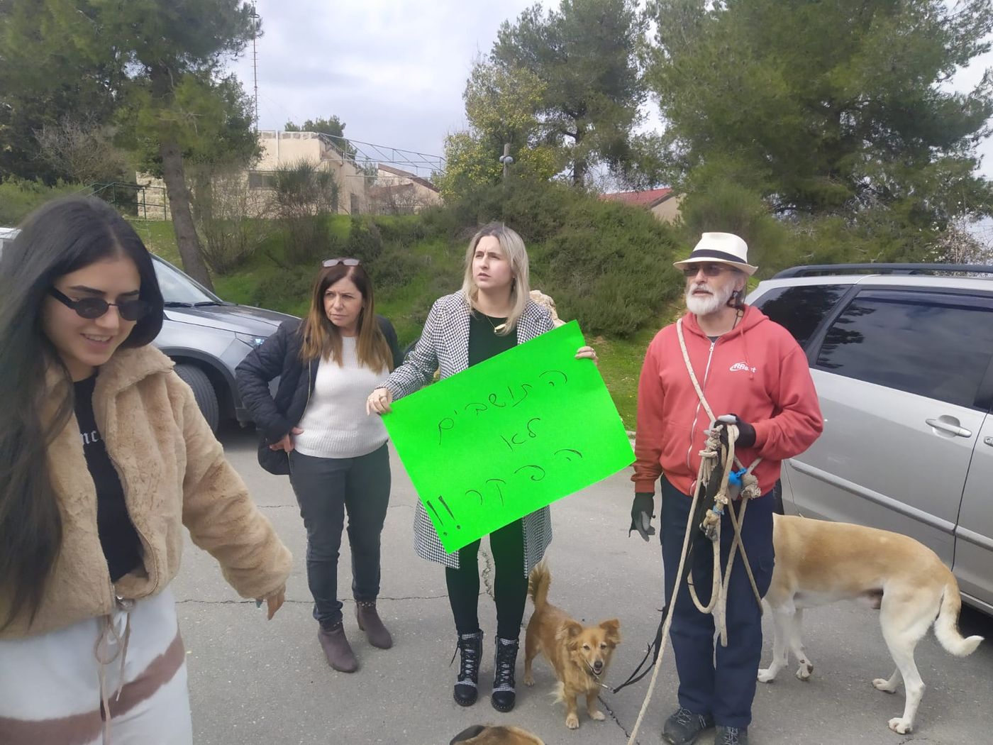 תושבי הר גילה חוסמים את הכניסה לתיירים הקוריאנים