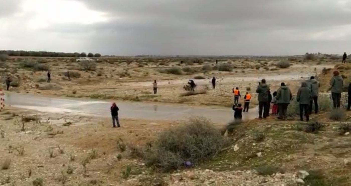 מרהיב ועוצמתי: כך מתחיל שטפון. צפו