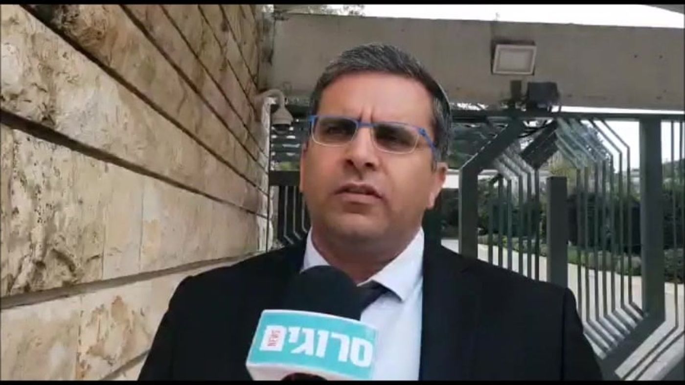 סופר: "השמאל הלך על כל הקופה, לימין לא השאירו כלום"