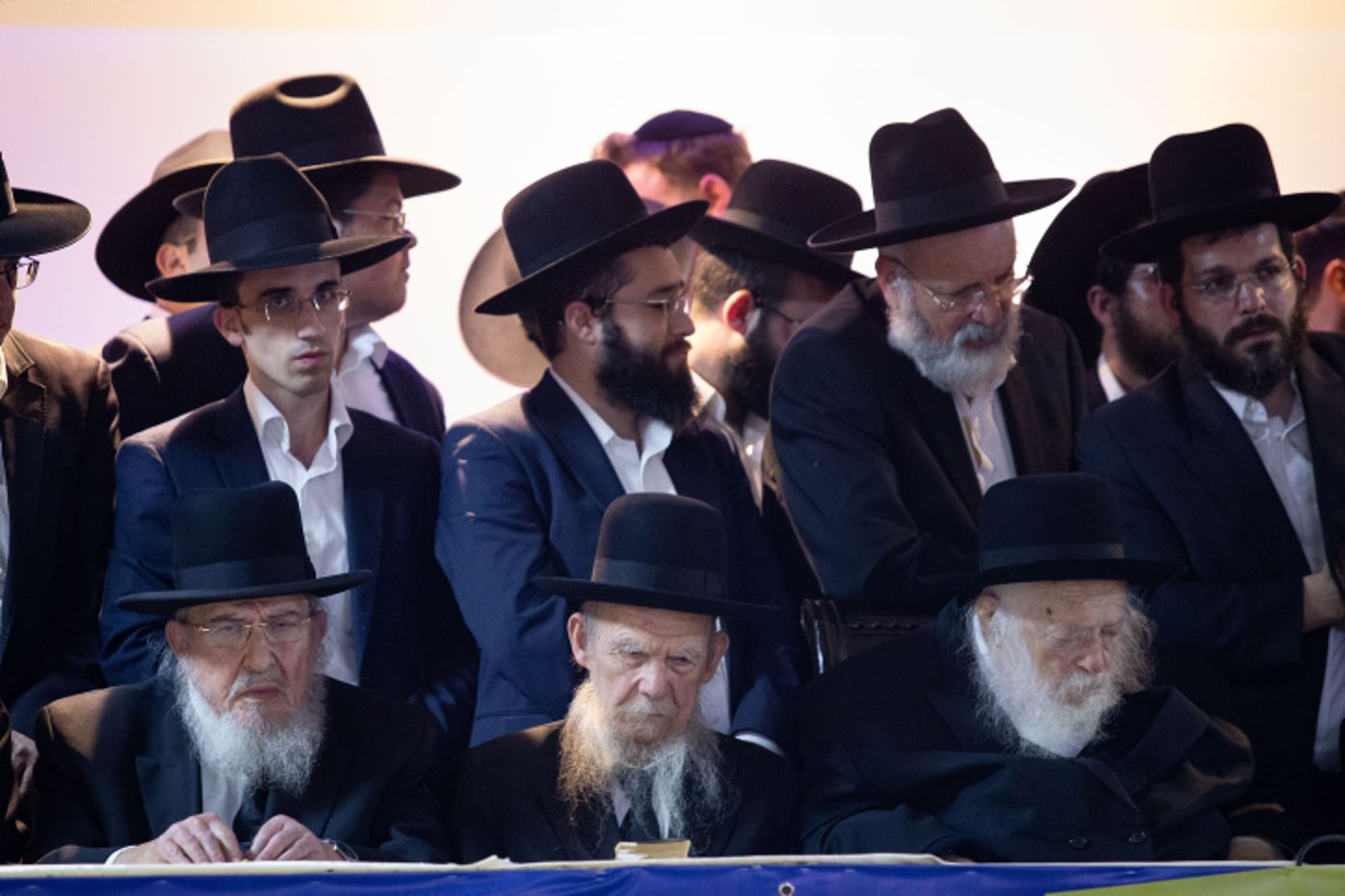 באורח נדיר: מנהיגי הציבור הליטאי בתגובה לתקשורת