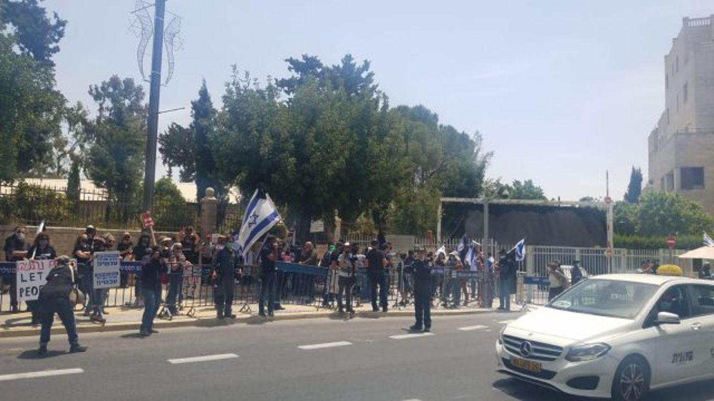 מחאת השמאל נגד נתניהו מול בית ראש הממשלה