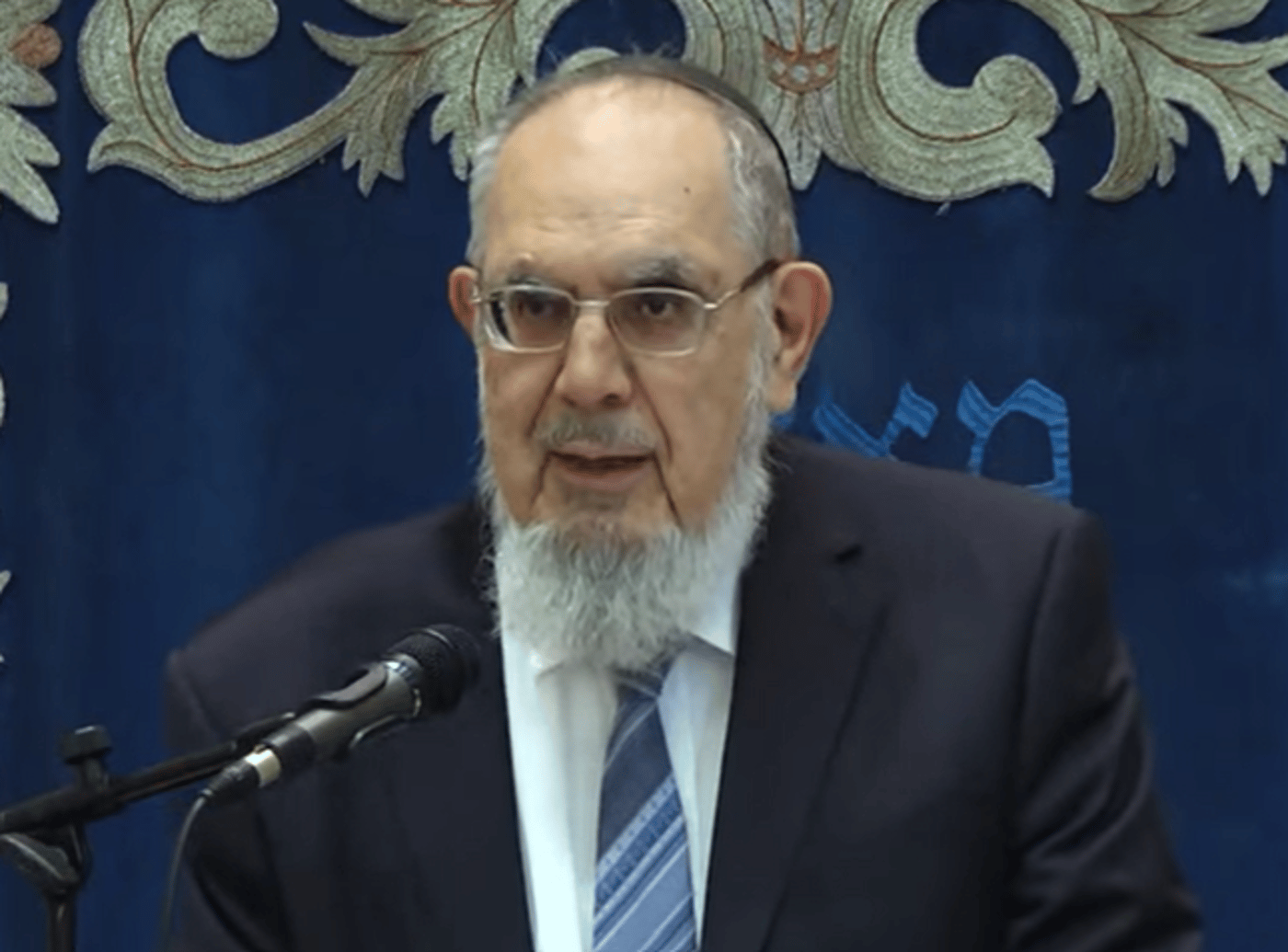 בית דין של מעלה מכריז: "יעלה ויבוא ראש הישיבה"