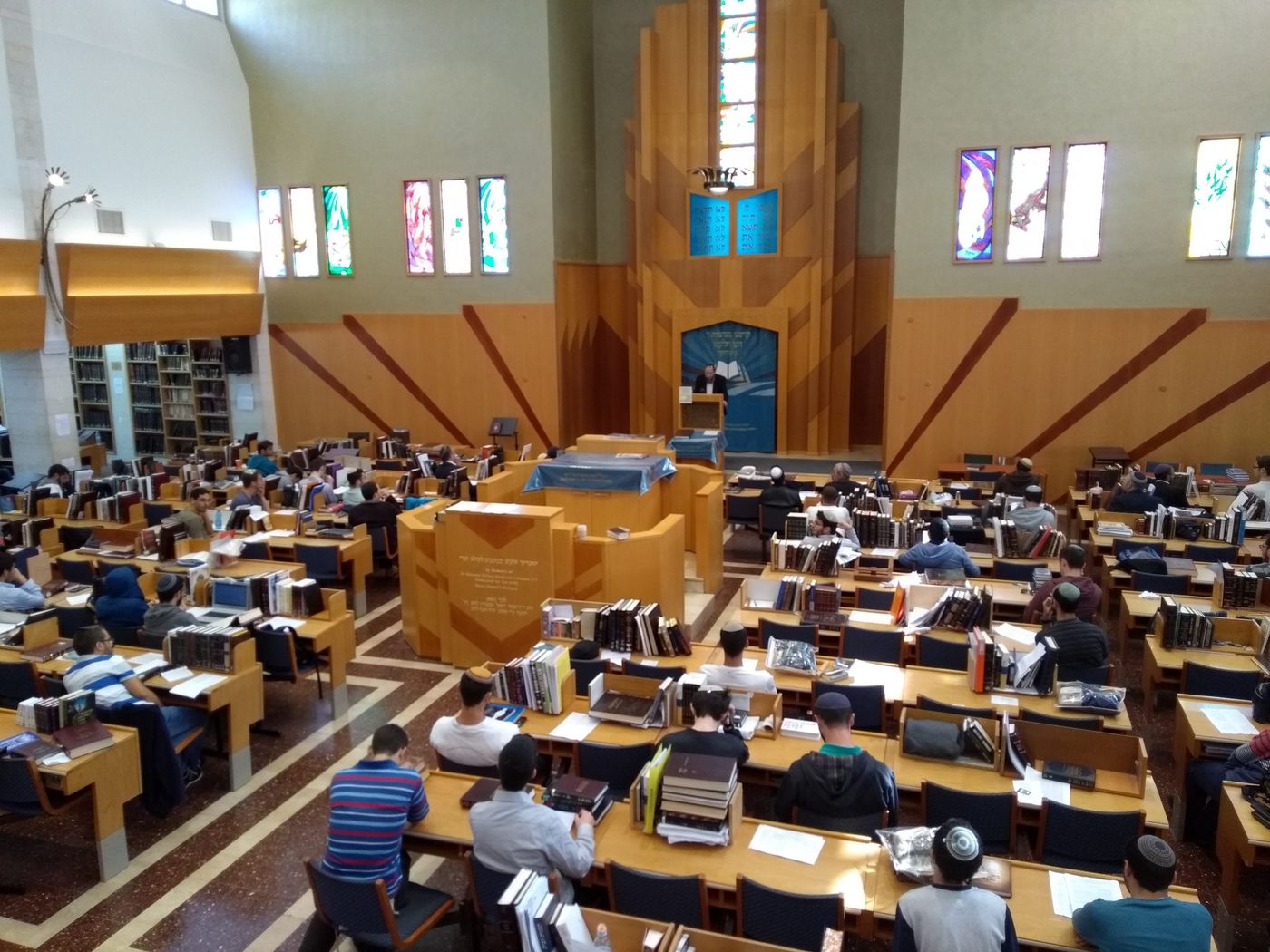 ממייסדות המרכז האקדמי לב: לזכרה של חנה חובב