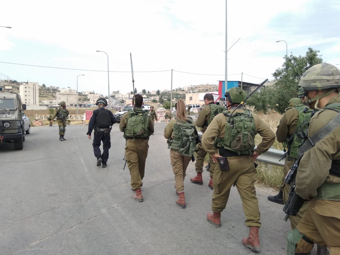 פיגוע דריסה בהר חברון; חייל נפצע בינוני עד קשה
