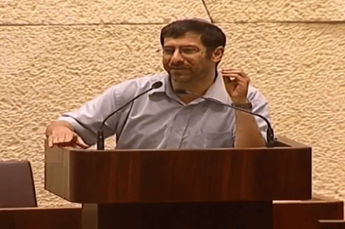 צפו: כשאורי אורבך ז"ל הבחין בדירוג השרים השונים
