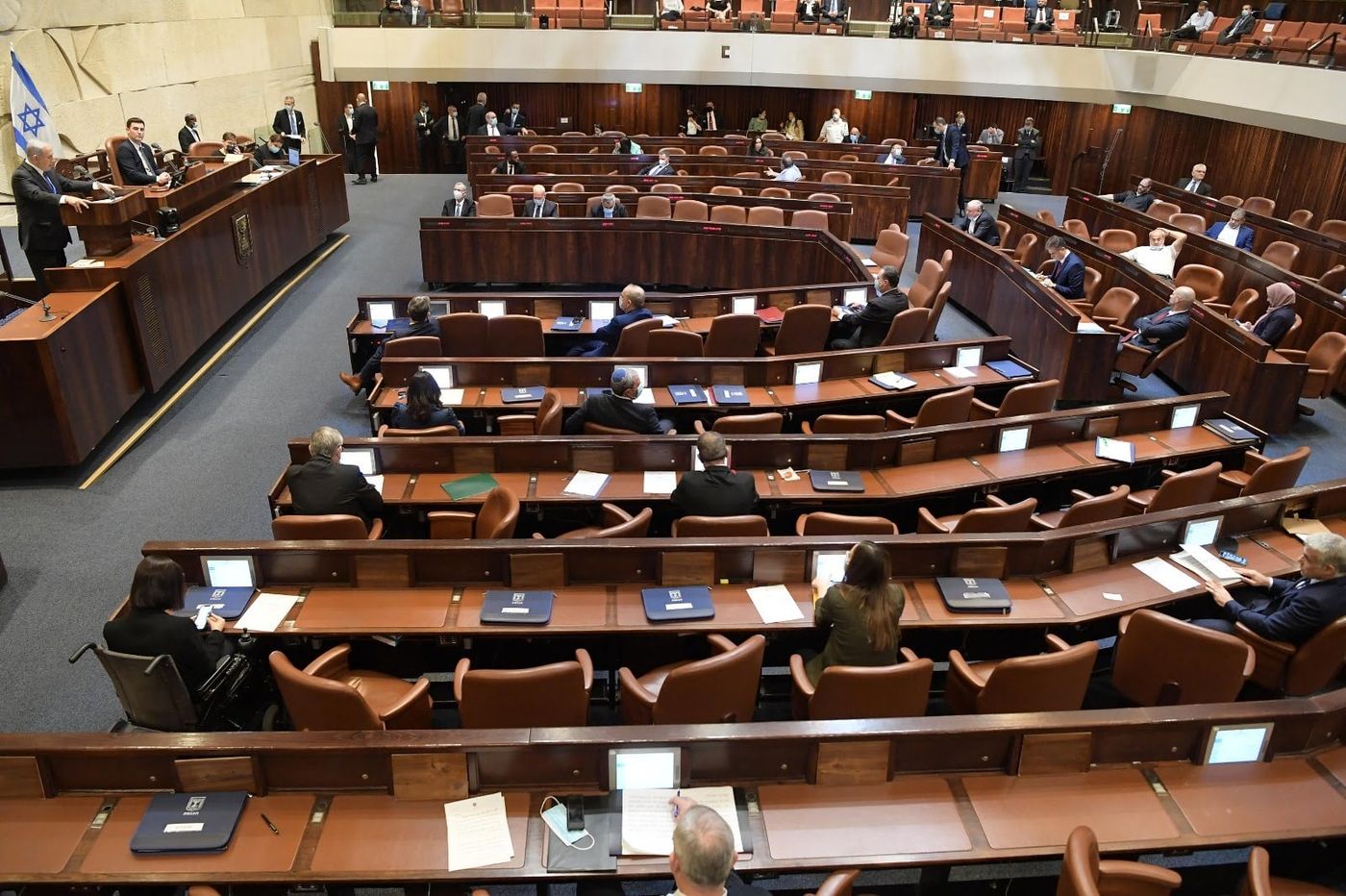 קורונה בכנסת: בת שירות נמצאה כחולת קורונה