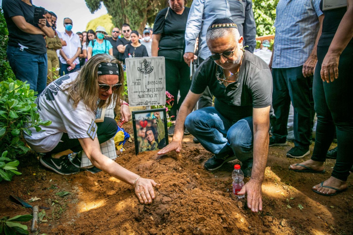 החפירות בקברו של עמית בן יגאל הי"ד: נעצרה חשודה