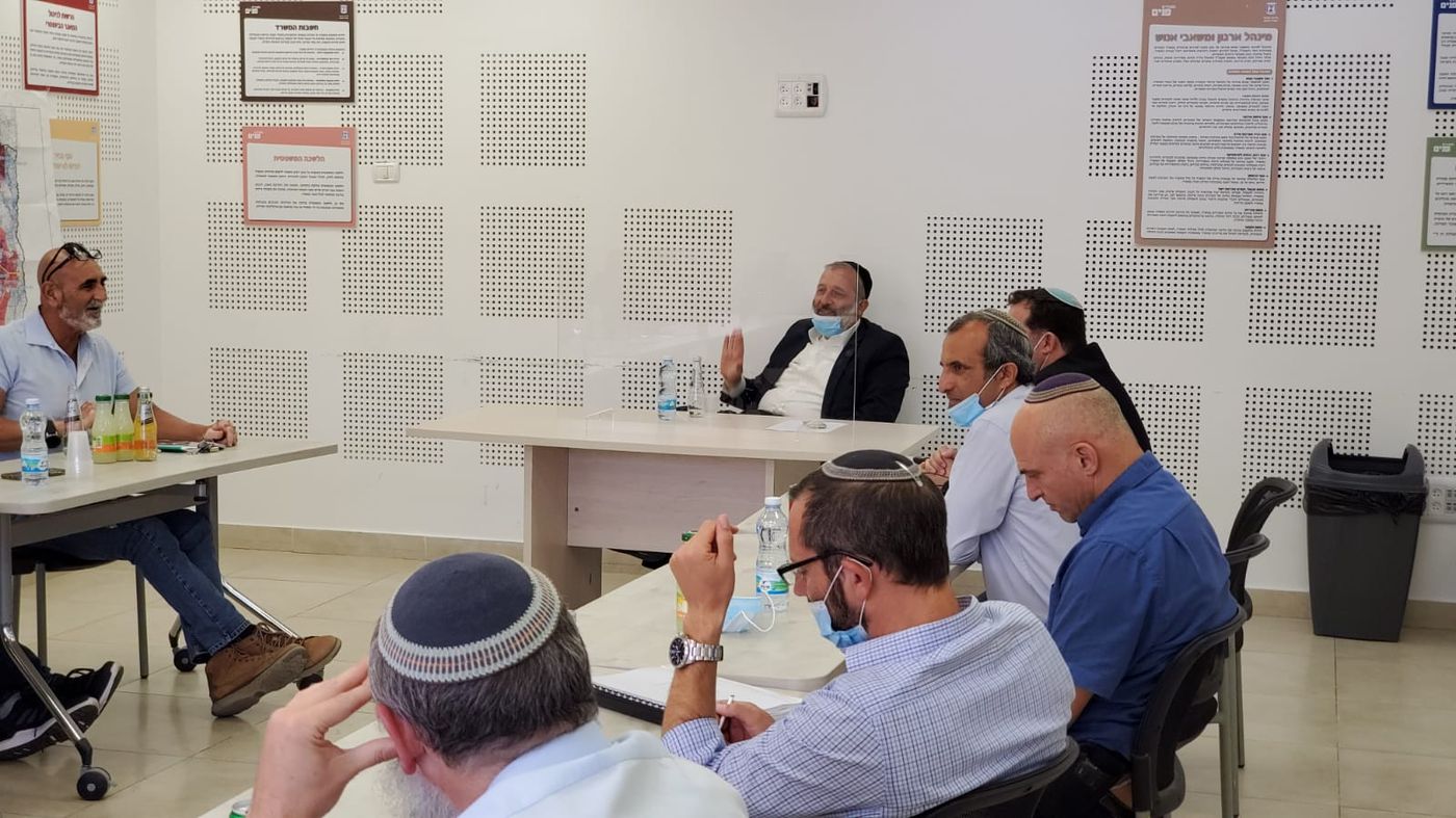 דרעי: "טענות מועצת יש"ע נגד תוכנית המאה מבוססות"