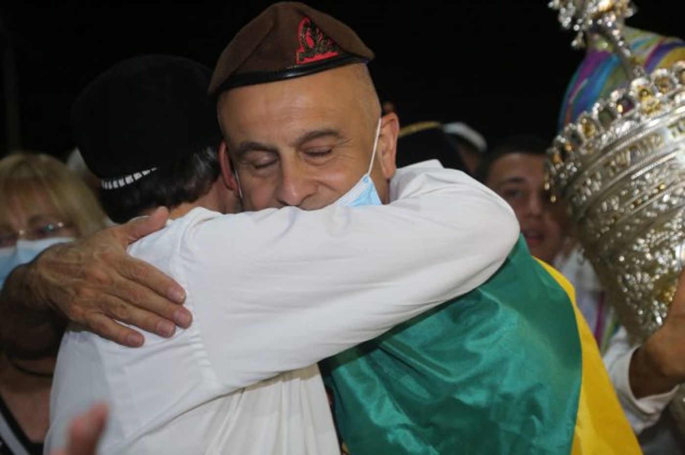 גלריה: הכנסת ספר תורה לזכרו של עמית בן יגאל הי"ד