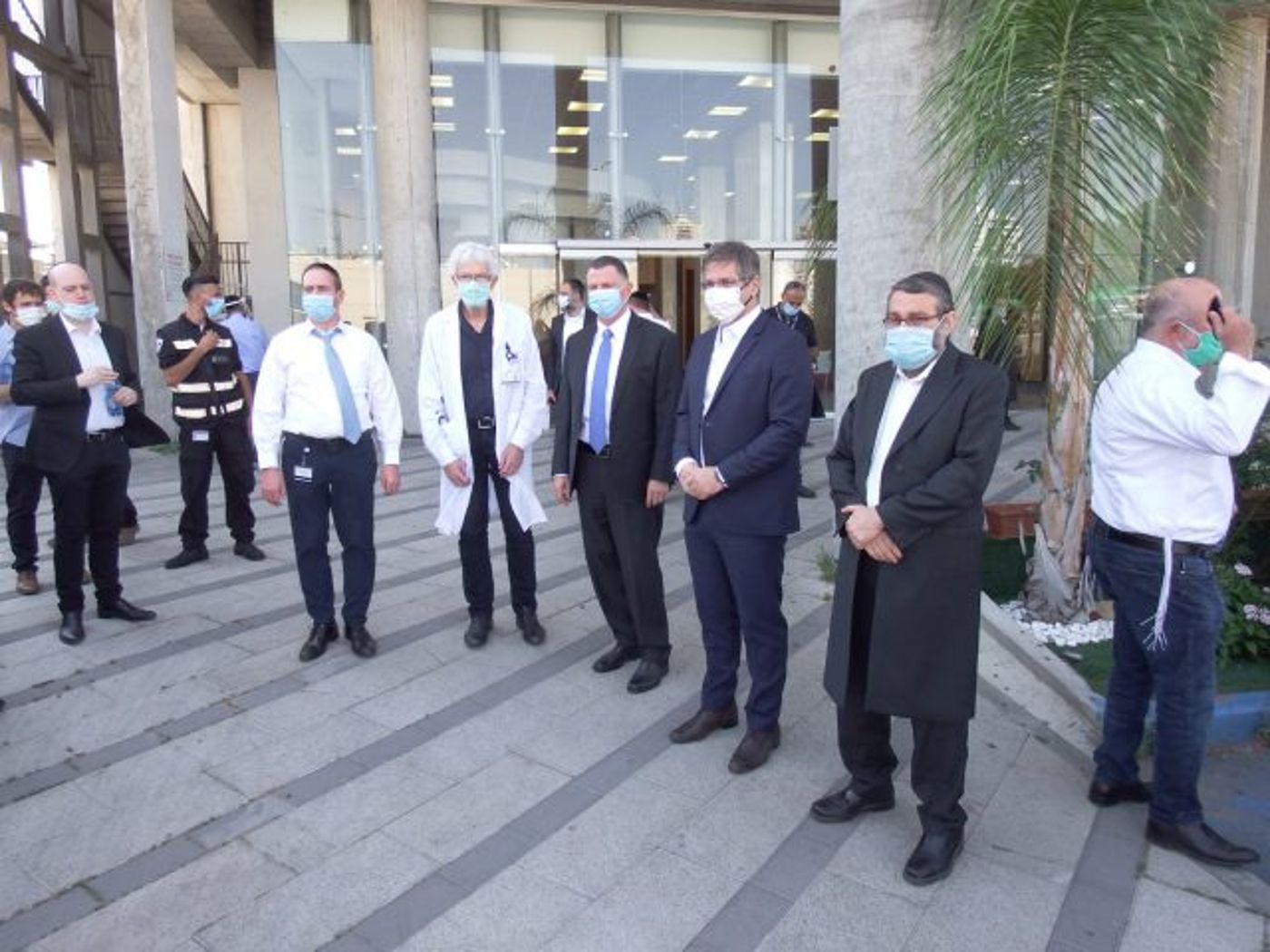שר הבריאות בסיור במרכז הרפואי מעייני הישועה בבני ברק