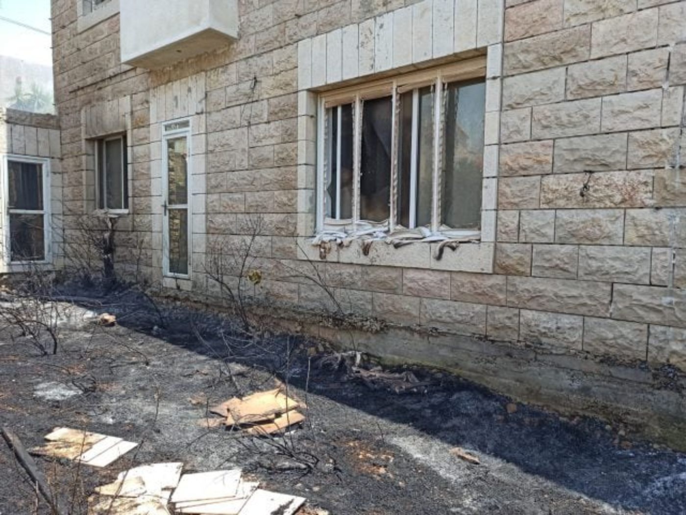 שריפה פרצה בין מספר בתים ביישוב נחליאל