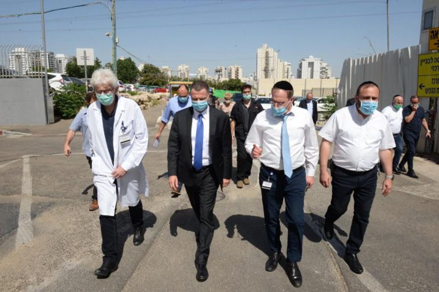 לראשונה: אדלשטיין ביקר בבית החולים מעיני הישועה