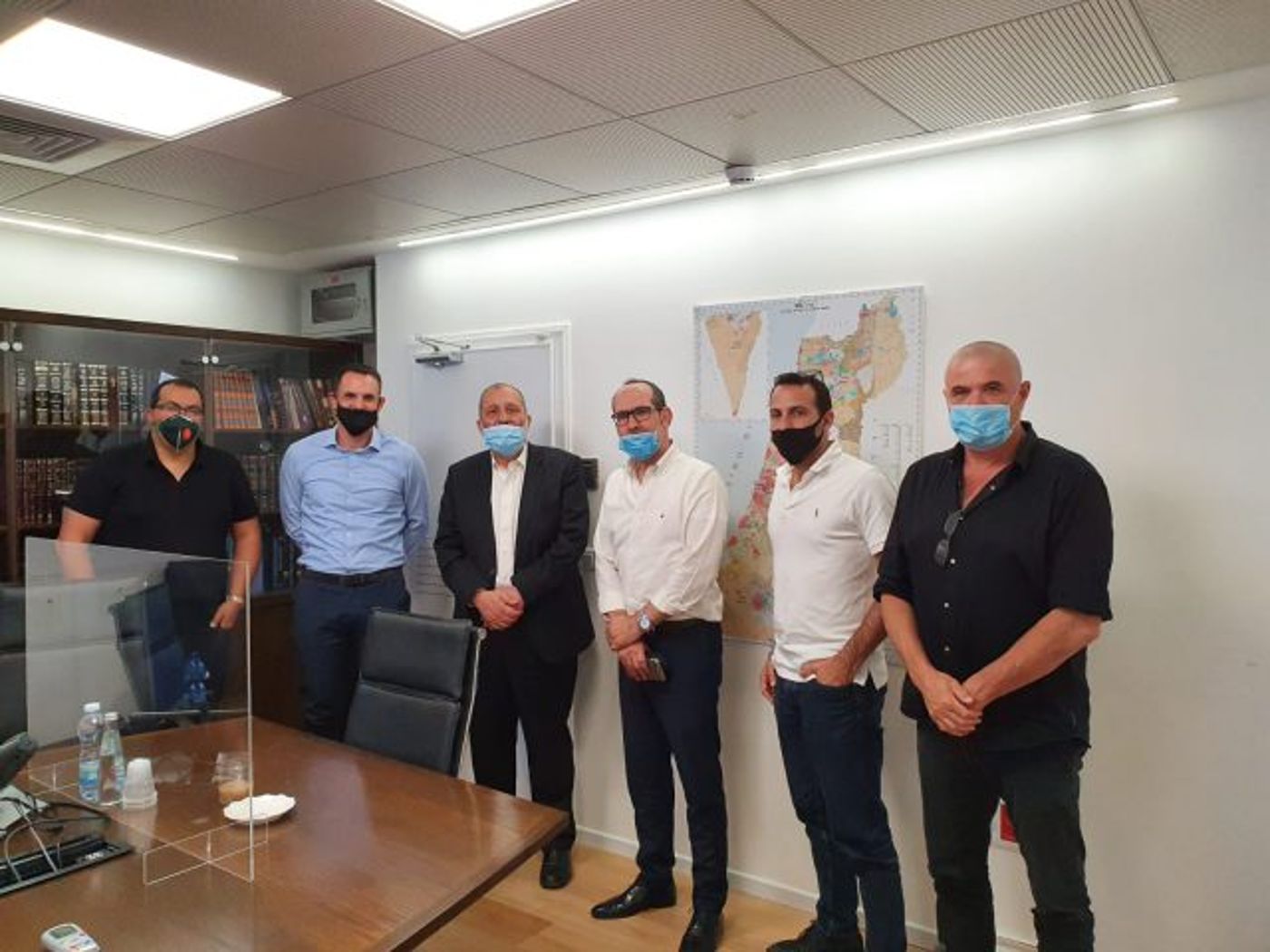 "יש רצון אמיתי מצד המשרדים הרלוונטיים לסייע לענף הנפגע ביותר בישראל"-השר דרעי ונציגי מחאת התרבות (באדיבות המצולם)
