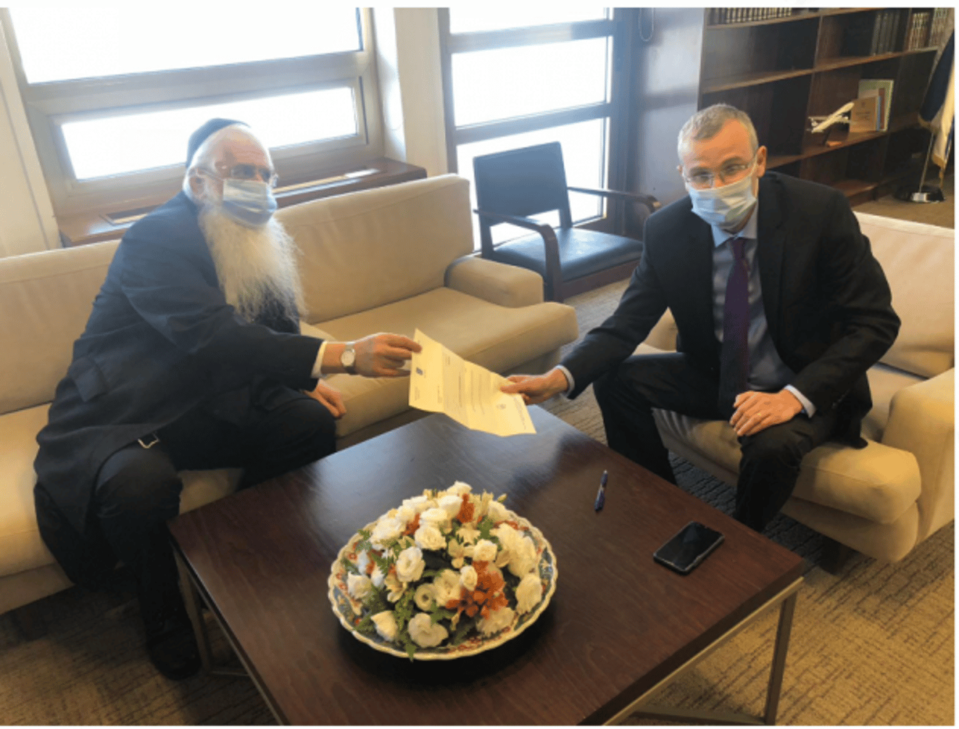 פרוש מתפטר