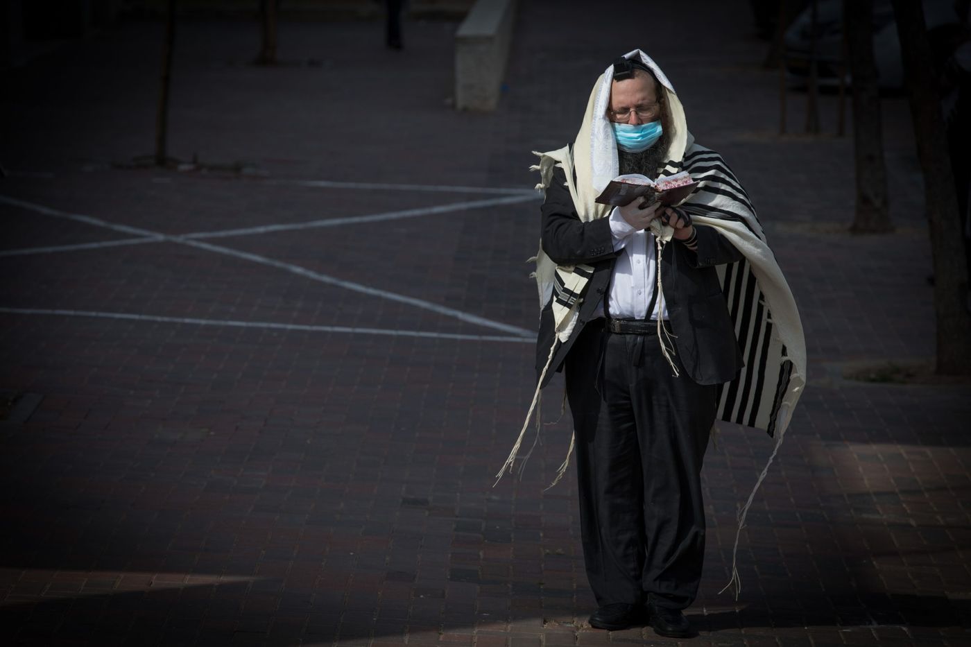 הממשלה הרחיבה את מספר המתפללים בבתי כנסת