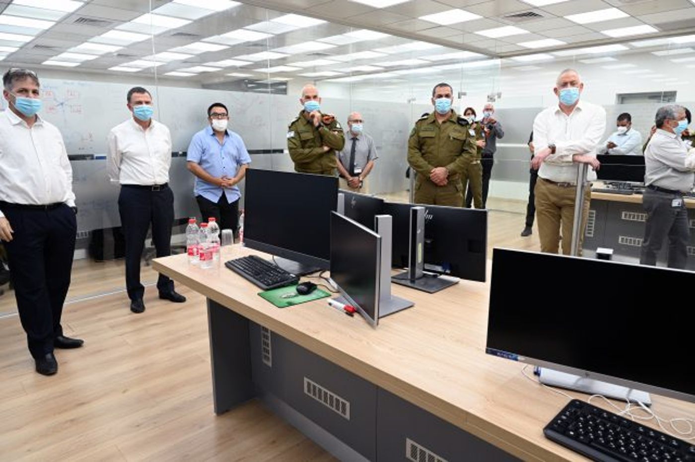 גנץ ואדלשטיין: "צריך שיתוף פעולה כדי לנצח את הנגיף"
