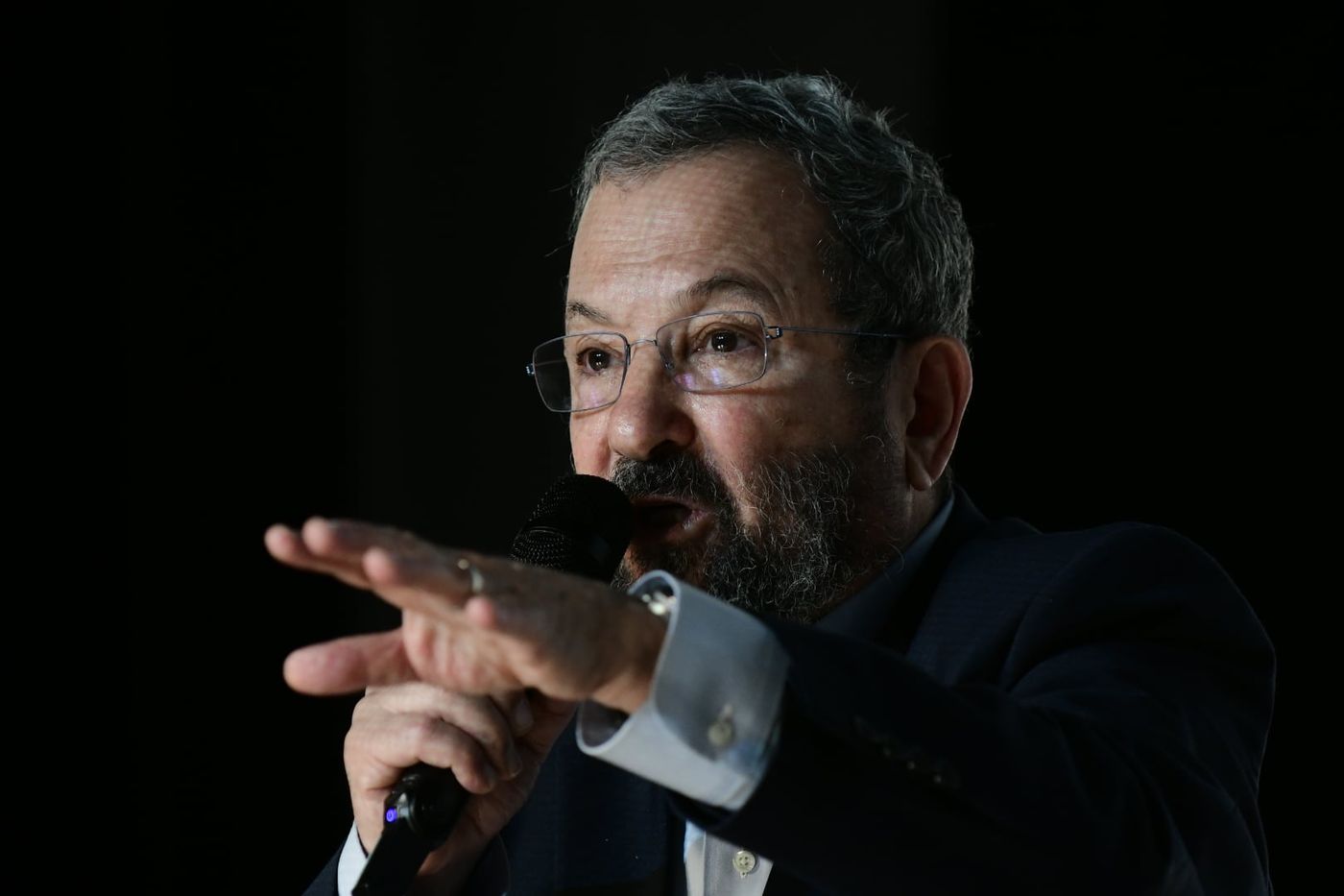 קרן וקסנר חושפת: הסיבה בשלה שילמנו לאהוד ברק