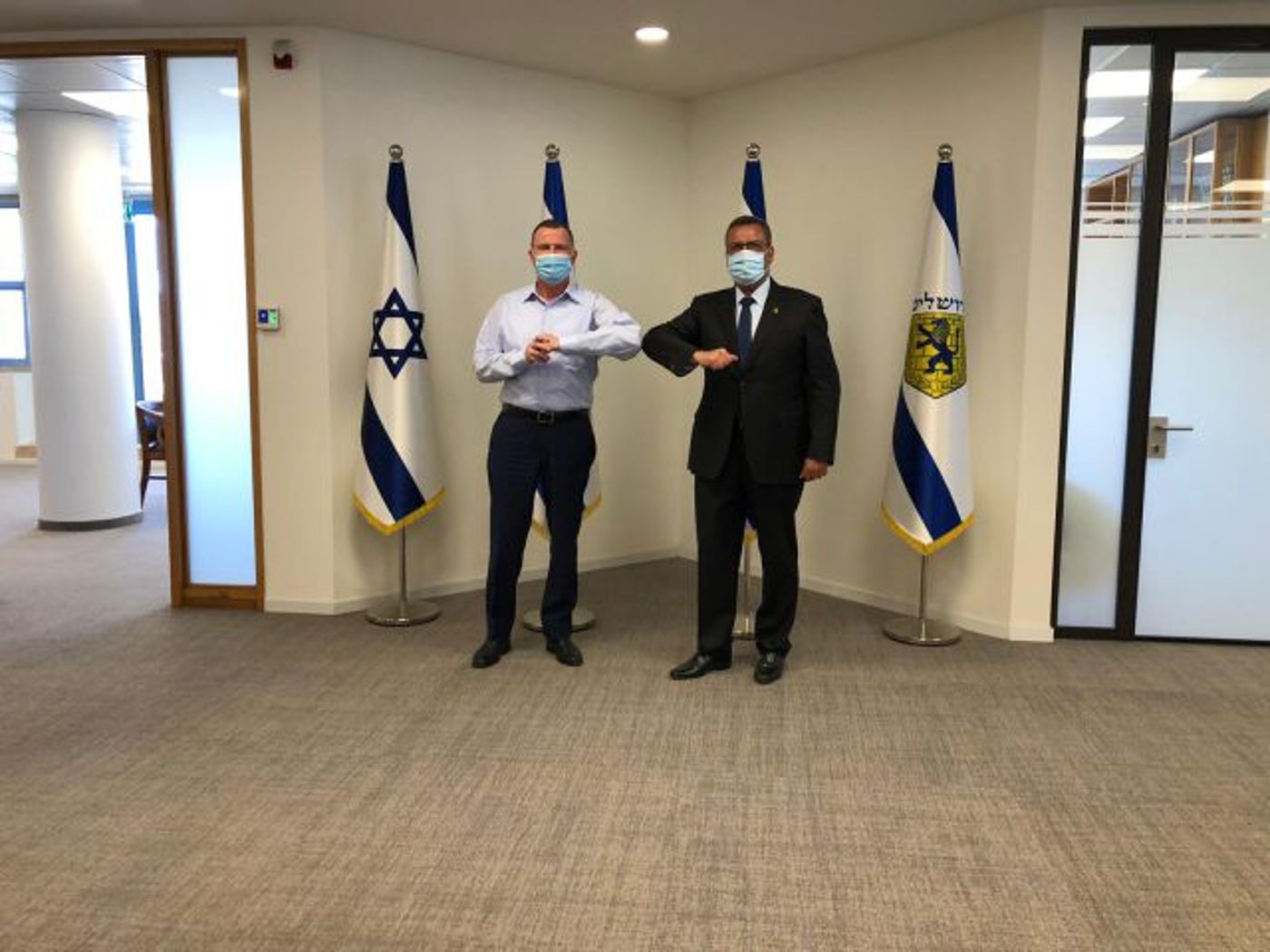 אדלשטיין וליאון