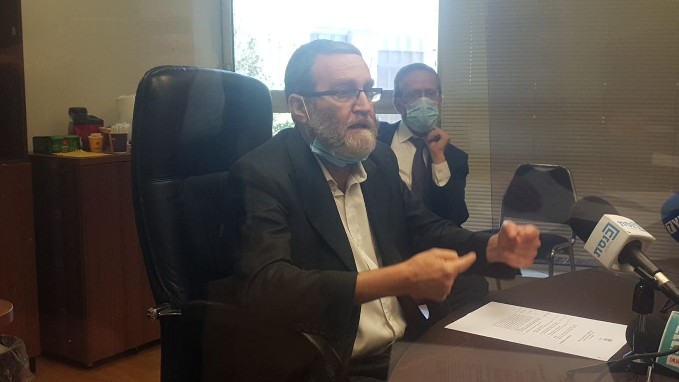 גפני: "התמיכה החרדית בנתניהו לא בטוח תימשך"