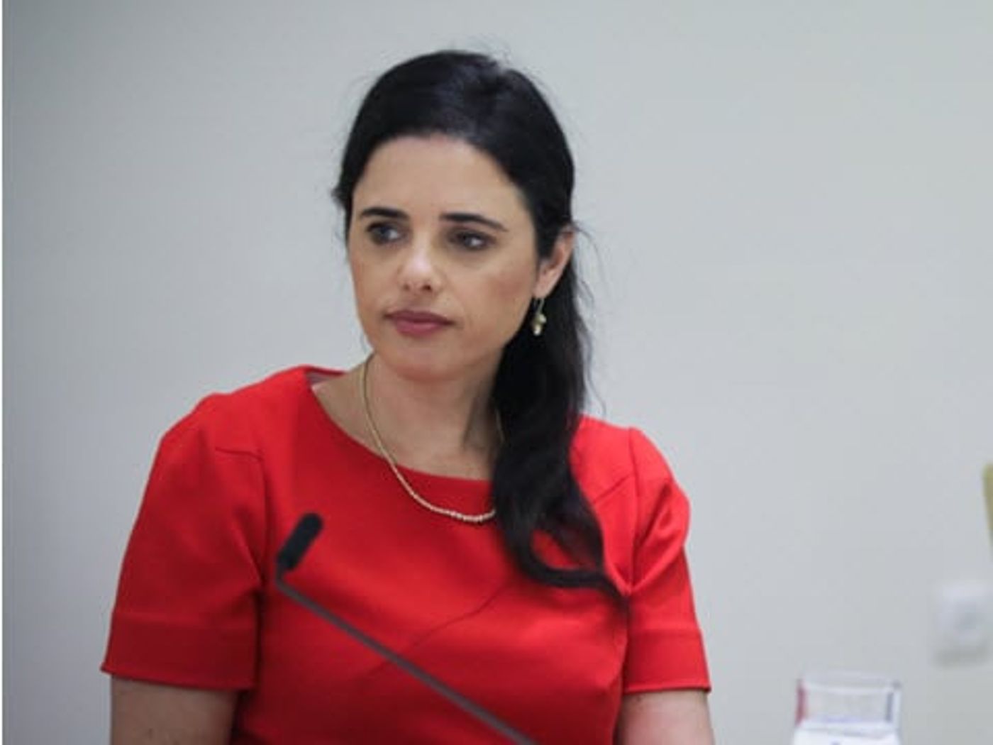 שקד בהקלטה: "סמוטריץ' הכי לא מקשיב לרבנים"