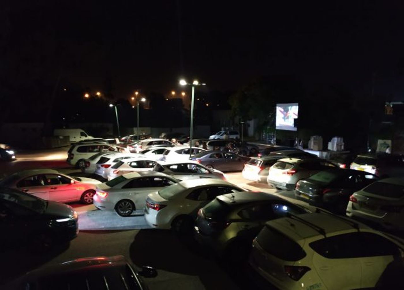 הפתרון היצרתי למסיבת סוף שנה: דרייב אין