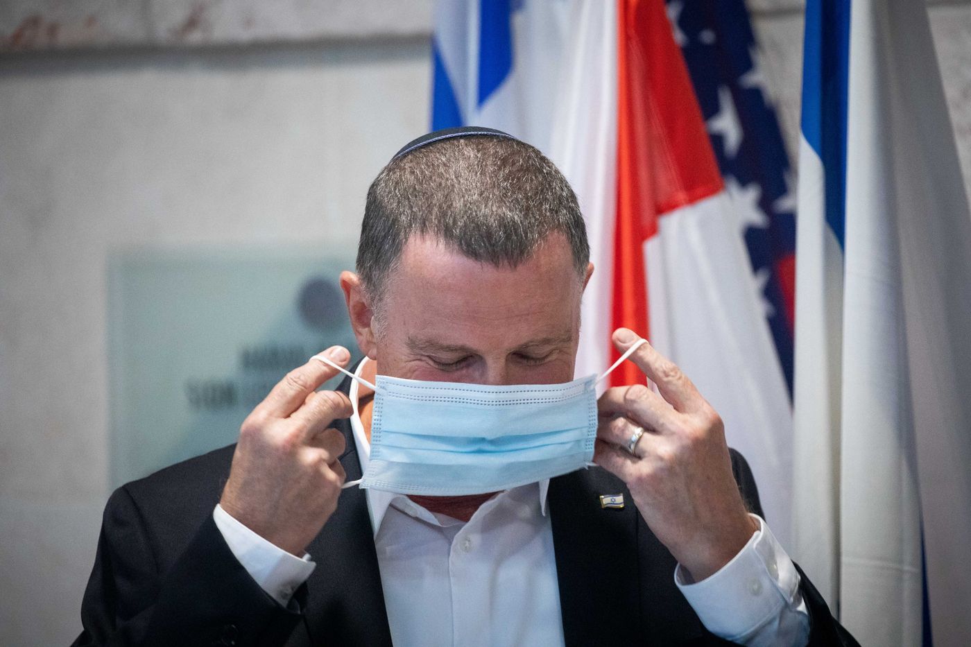 "אין לאיש פריבילגיה לא לקיים את ההנחיות"