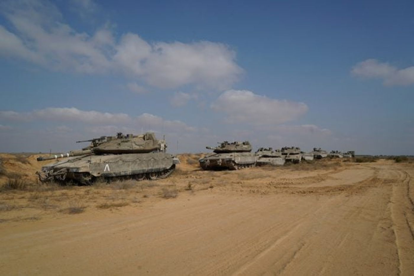 טנקים באימון יחידת רפאים (דו"צ)