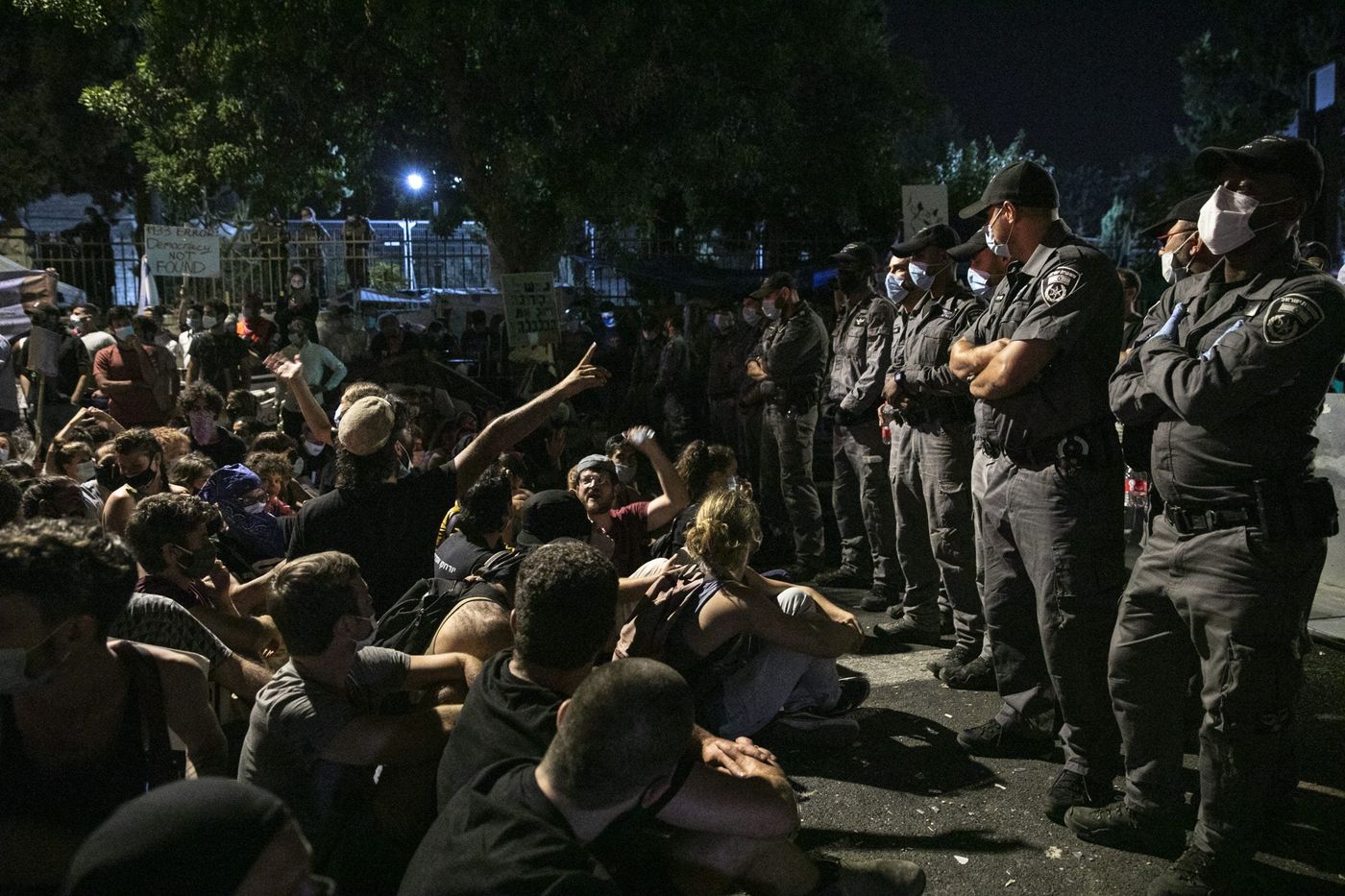 הפגנת השמאל | 12 נעצרו, כמחצית בשל תקיפת מפגין