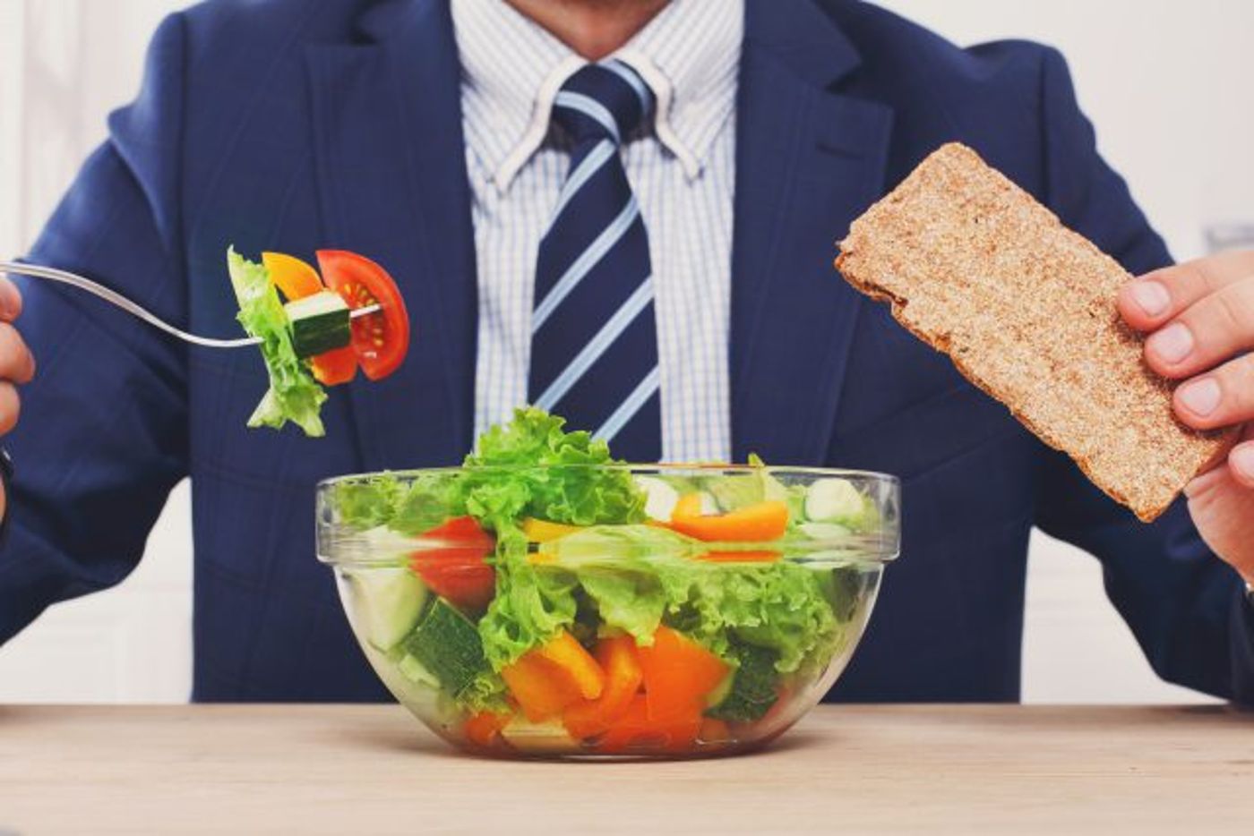 ארוחות קטנות כל כמה שעות הן הסוד לצום קל