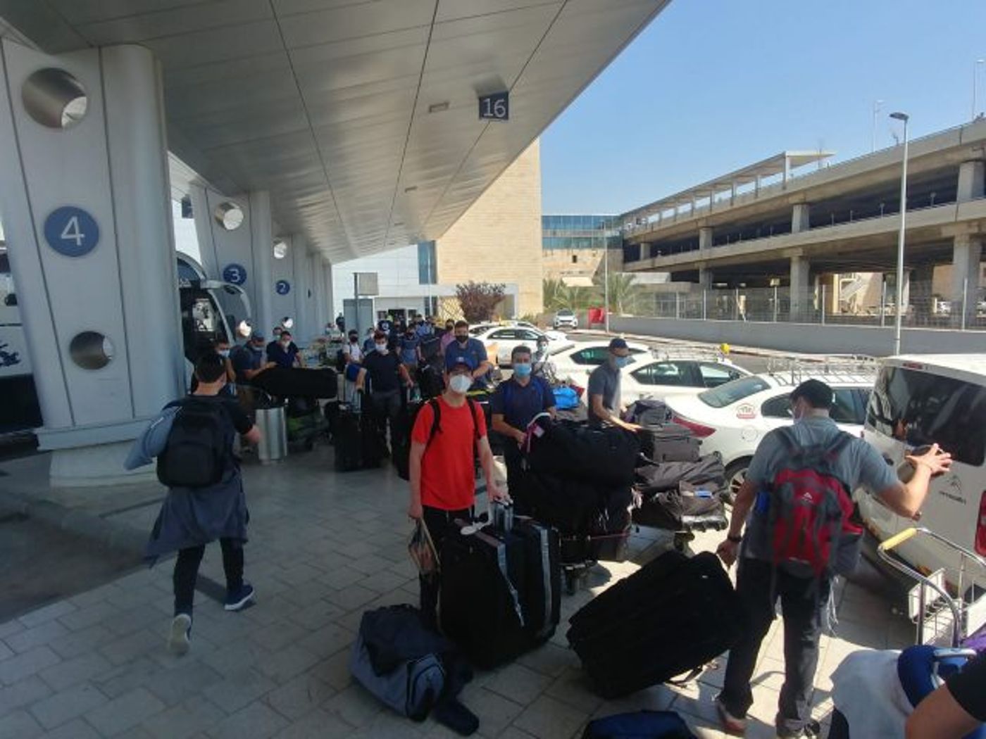 התלמידים נחתו בנתב"ג