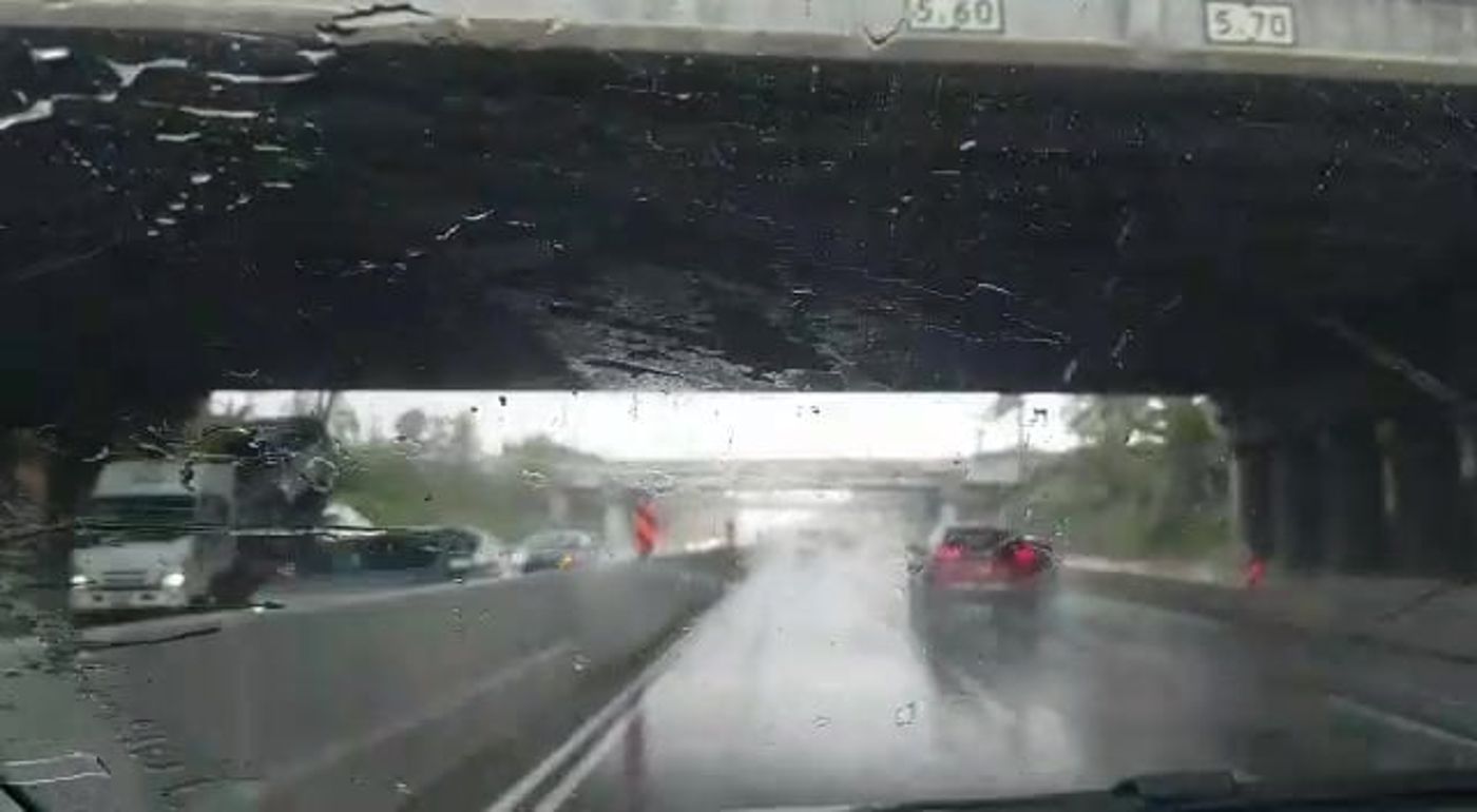 יום שני ברציפות: גשם חזק יורד במרכז הארץ. צפו