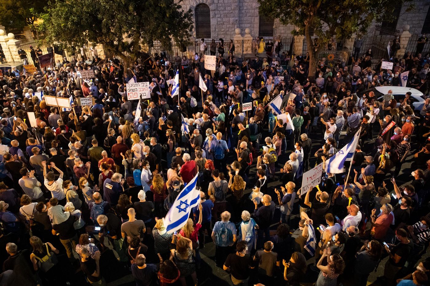 ההפגנות בבלפור. למי הסמכות להגבילן?