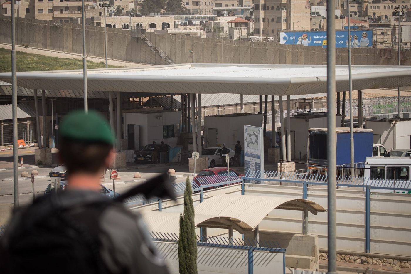 הגדלת מכסת העובדים הפלסטיניים הישראל. מחסום קלנדיה