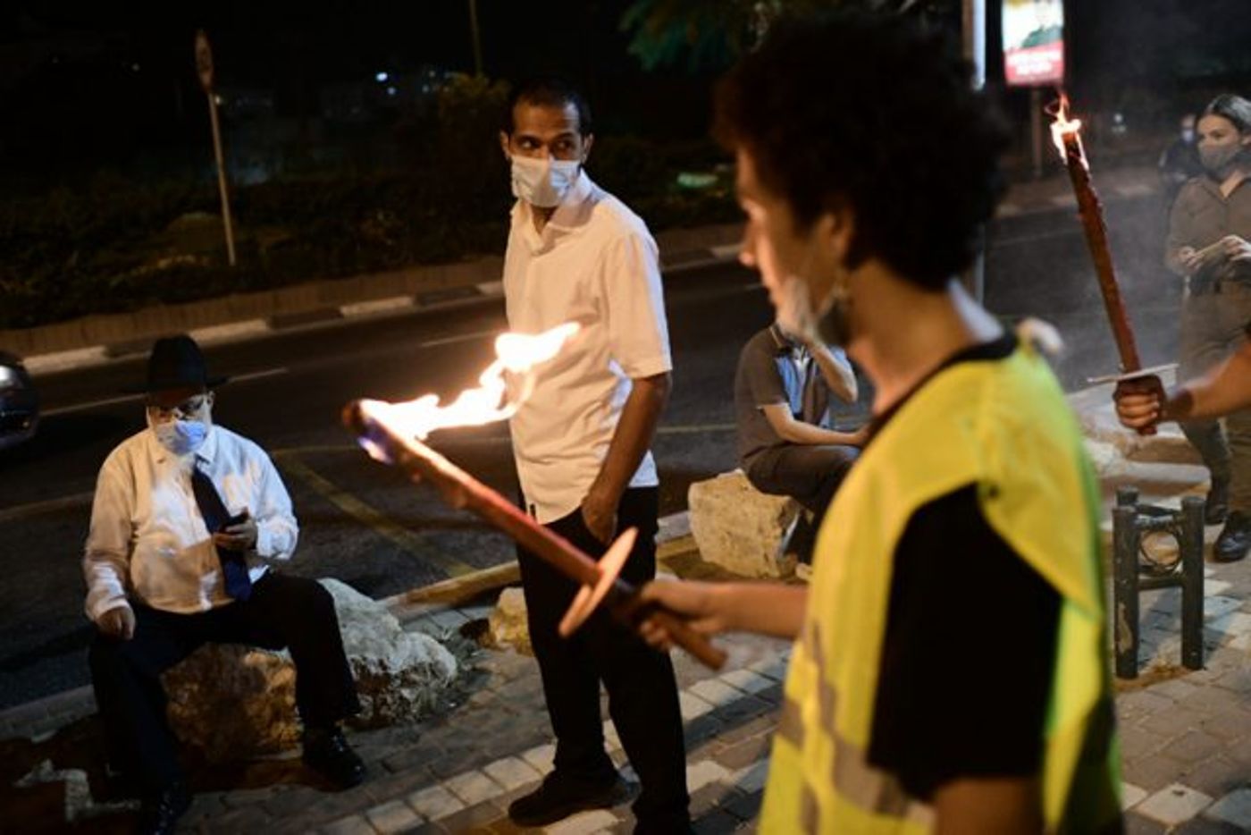 מאות מפגינים במקום בו נרצח הרב שי אוחין הי"ד