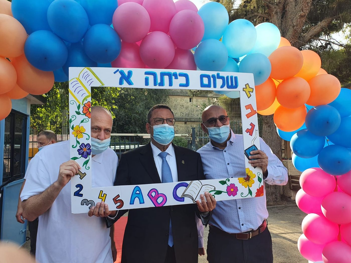ירושלים: 198 כיתות חדשות, קפסולות בגן החיות